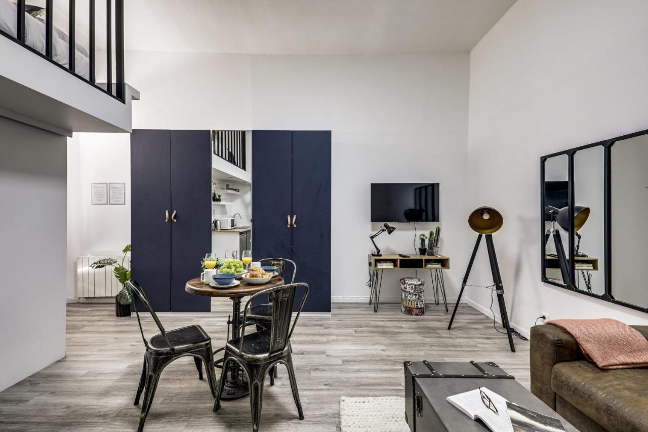 Modern French Studio In Paris Apartment Екстериор снимка