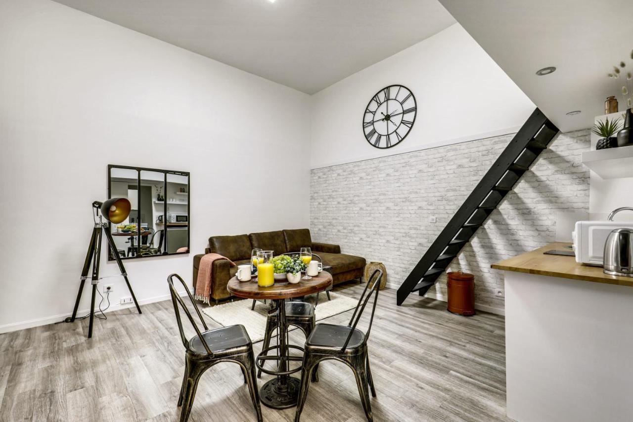 Modern French Studio In Paris Apartment Екстериор снимка